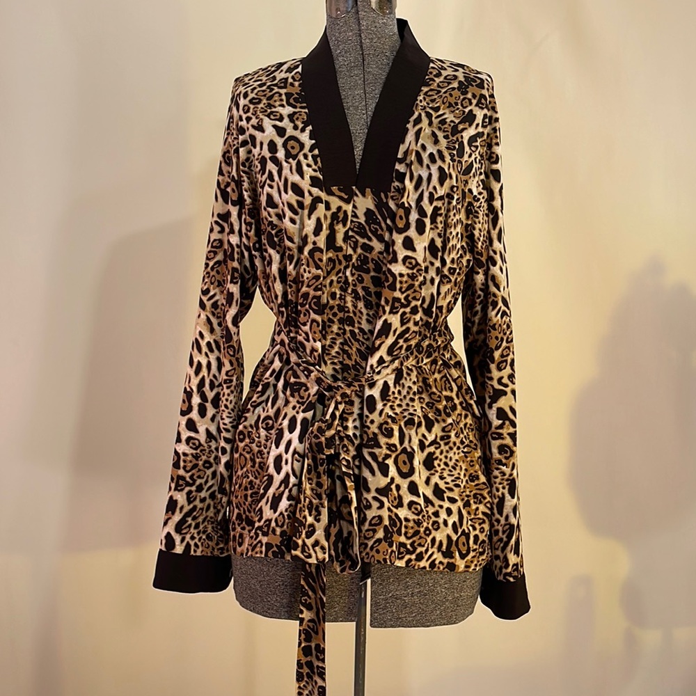Orttu Leopard Shirt for Men. Size L Daringly Sexy